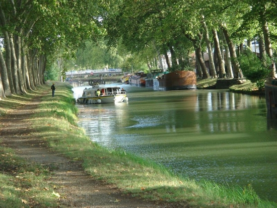 A boat on the Canal du Midi