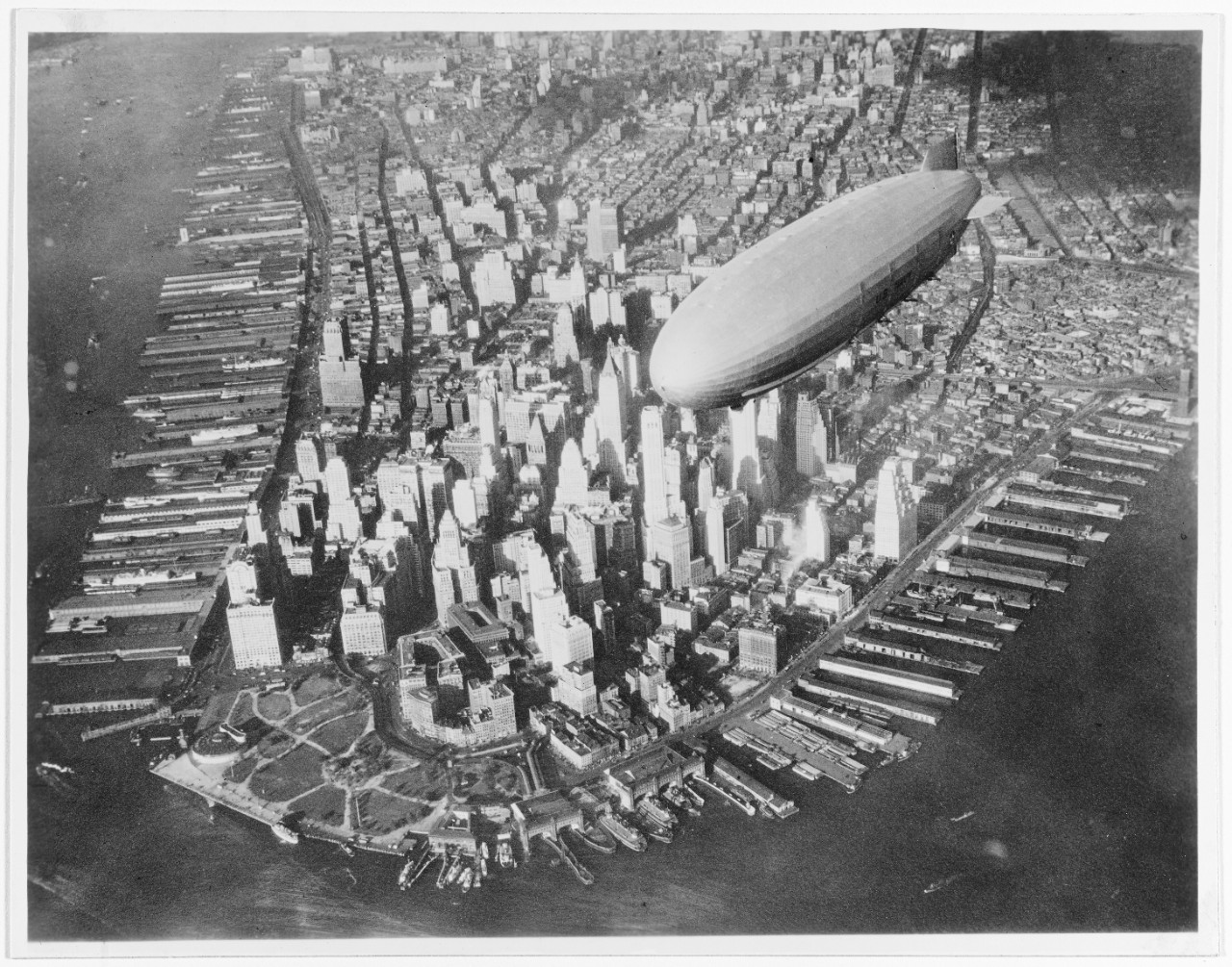 Helium filled USS Akron (ZRS-4) over New York City