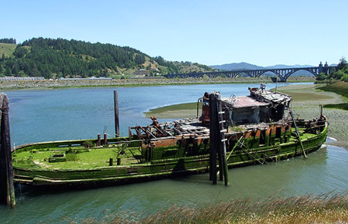 Mary D. Hume at low tide