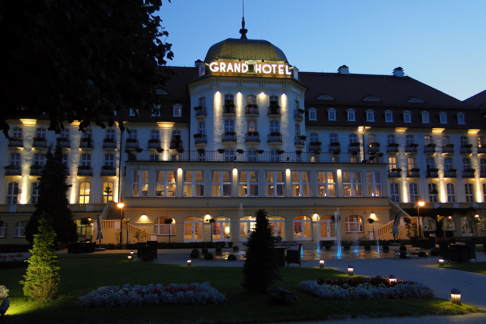 grand hotel