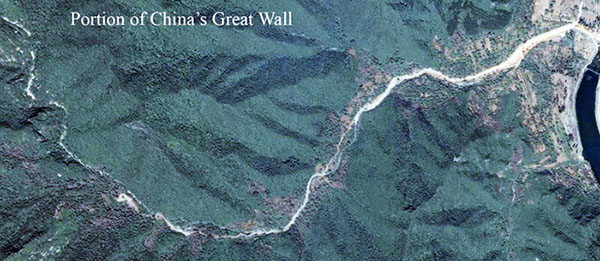 Satellite image of a portion of the Great Wall, courtesy of Google Earth