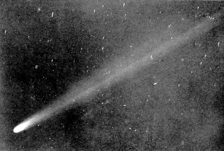 Photo of Halley's Comet, still in sight on May 4, 1910, thirteen days after Mark Twain's death