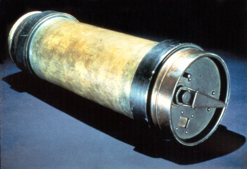 vintage pneumatic capsule